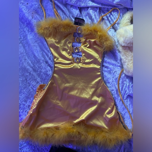 yung reaper Dresses & Skirts - Glamorous yung reaper yellow “Belle” dress & fuzzy matching bag🌹